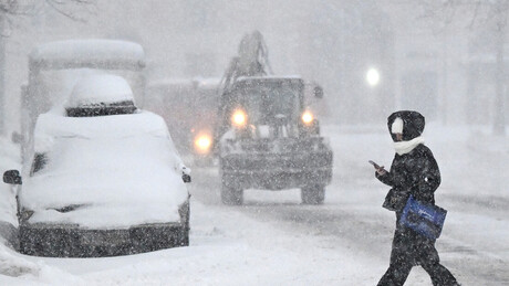 VÍDEOS: Forte ciclone atinge Moscou com uma intensa nevasca e rajadas de vento
