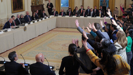 Petrolíferas dos EUA freiam entusiasmo de Trump em relação à Venezuela