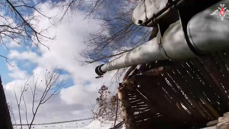 VÍDEO: Artilharia russa aniquila centros de comando de drones ucranianos