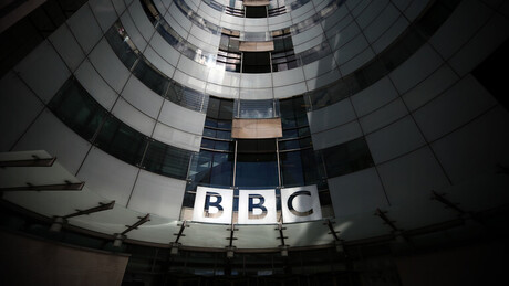 BBC pede que a ação de Trump seja encerrada
