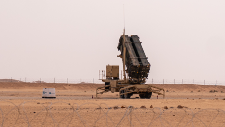 Irã alerta seus vizinhos de que poderá atacar bases americanas em caso de agressão dos EUA