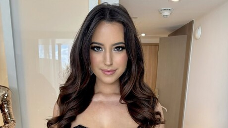 Mãe de um dos filhos de Musk processa Grok por 'mostrá-la nua'