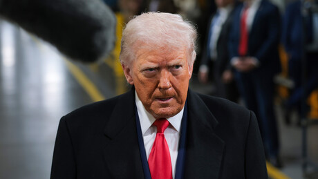 Trump ameaça impor novas tarifas a países que 'discordam' dele em relação à Groenlândia