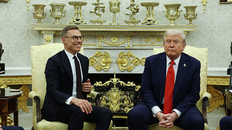 Presidente da Finlândia diz querer dividir sauna com Trump