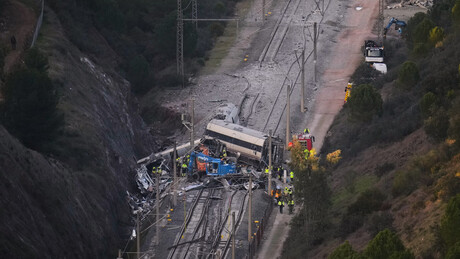Número de mortos em acidente ferroviário na Espanha chega a 43