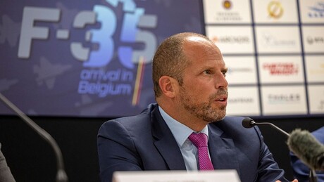 Ministro da Defesa da Bélgica critica Trump em postagem e deleta meia hora depois