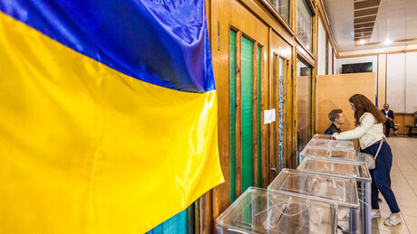 Kiev quer que seus parceiros paguem pelas eleições ucranianas