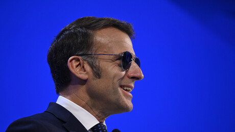 'Recuperou a visão graças aos óculos mágicos': Zakharova zomba de Macron