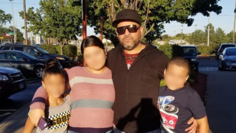 Agente do ICE matou imigrante cubano em cela solitária no Texas, aponta autópsia