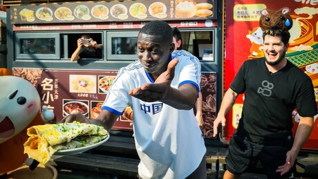 Tiktoker mais popular do mundo vende sua imagem por 975 milhões de dólares