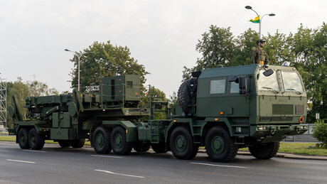 EUA instalam mais sistemas Patriot e THAAD no Oriente Médio diante de possível ataque ao Irã