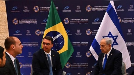 Eduardo e Flávio Bolsonaro encontram-se com Netanyahu em Israel