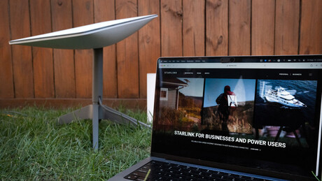 Irã apreende mais de 100 terminais Starlink e alerta para ameaças à segurança nacional