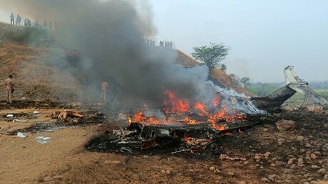 Cinco pessoas morrem em queda de avião particular na Índia