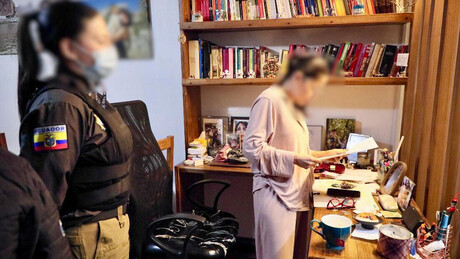 Polícia realiza busca na casa da ex-candidata à Presidência do Equador, Luisa González