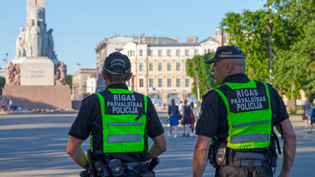 Justiça da Letônia condena cientista a 10 anos de prisão por participar de conferência russa