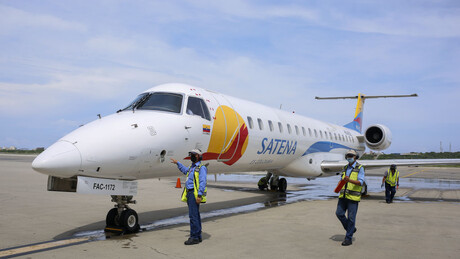 Avião com 15 pessoas a bordo desaparece na Colômbia