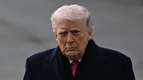 Trump avalia atacar líderes e instalações estratégicas do Irã