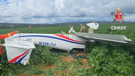Avião de pequeno porte faz pouso de emergência em fazenda no DF