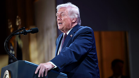 EUA estão 'muito felizes' pelo trabalho do governo interino da Venezuela, diz Trump