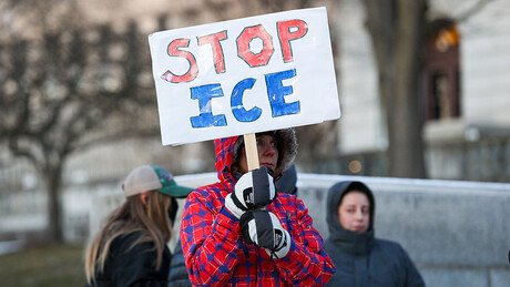 EUA têm onda de protestos contra o ICE e as políticas anti-imigração de Trump
