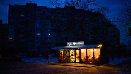 Cortes de energia massivos deixam quase toda a Ucrânia sem eletricidade