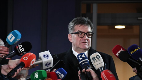 Assessor de segurança da Eslováquia renuncia após aparecer em arquivos de Epstein