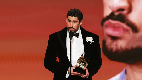 'Não somos animais': Bad Bunny critica ICE na cerimônia do Grammy