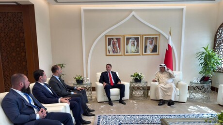 'Diplomacia é diálogo': Eduardo Bolsonaro se reúne com presidente da câmara legislativa do Bahrein