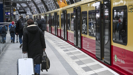 Caos na Alemanha: dezenas de milhares de trabalhadores do transporte entram em greve