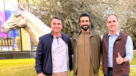 Eduardo Bolsonaro defende monarquia no Bahrein: 'Garante estabilidade'