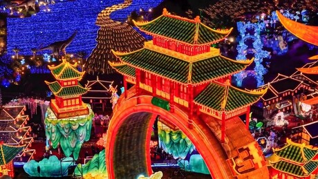 China ilumina tradição: veja espetáculo de luzes do 32º Festival de Lanternas de Zigong