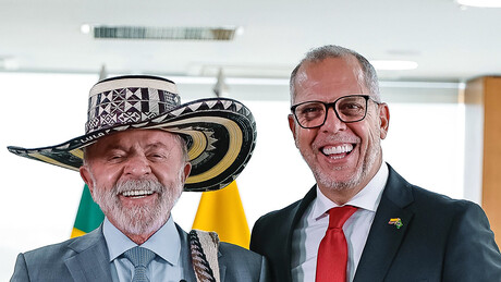 Lula recebe credenciais de novos embaixadores de nove países no Brasil