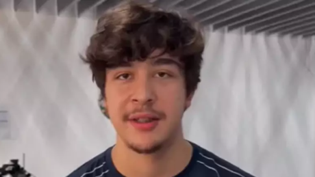 Pai de adolescente em coma após agressão por causa de chiclete diz que perdoou o agressor