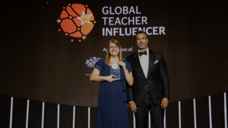 Professora de SP é eleita a educadora mais influente do mundo em premiação internacional