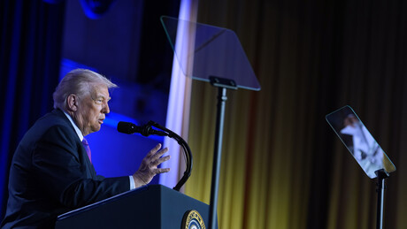 'A Europa está se autodestruindo', diz Trump