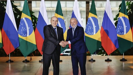 Brasil e Rússia concordam em aprofundar cooperação na 'exploração do espaço' após reunião