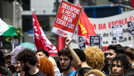 Avanço de PEC de fim da escala 6x1 no Congresso é apontada como 'positiva' pelo governo