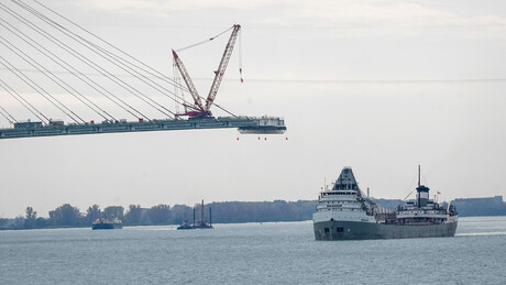 'Não acredito no que estou lendo': prefeito canadense responde a ameaça de Trump de impedir abertura de ponte entre EUA e Canadá