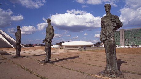 Gastos com pessoal aumentam em R$ 33 bilhões em 9 meses nos Três Poderes - O Globo