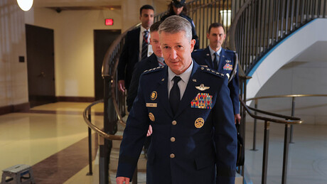 EUA convocam cúpula militar para alinhar nova estratégia de segurança nas Américas