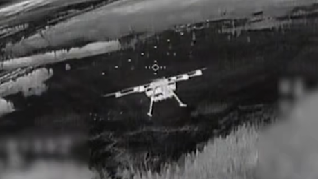 VÍDEO: Drones russos destroem alvos inimigos, incluindo terminal Starlink