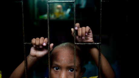 Crianças à venda: 30 mil menores vítimas de tráfico expõem falha global na proteção infantil