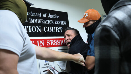 Congresista colombiana denuncia que filho foi detido pelo ICE e sofre 'condições desumanas'