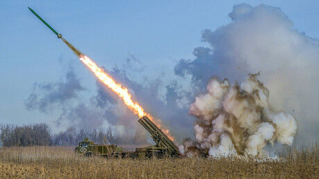 "Eles ganharam": Tucker Carlson sobre os avanços da Rússia no front