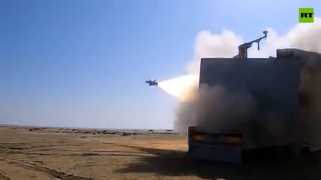 VÍDEO: Irã realiza exercícios militares em meio a tensões com os EUA