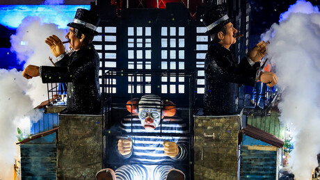 Irmão de Bolsonaro aciona Justiça contra desfile que homenageou Lula; confira alegações