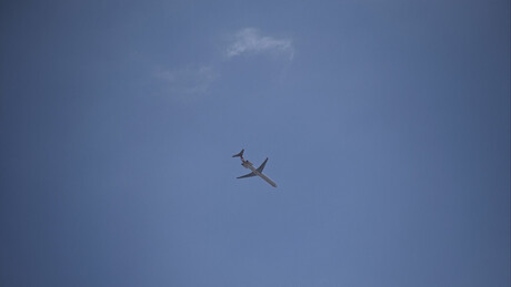 Irã emite alerta a pilotos por lançamento programado de foguetes no sul do país