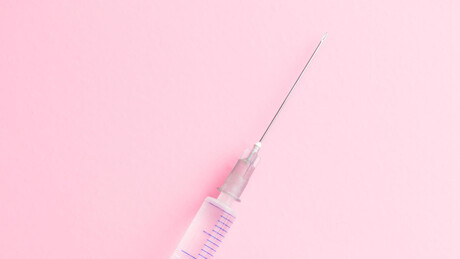 Vacina experimental contra forma mais agressiva de câncer de mama apresenta avanços