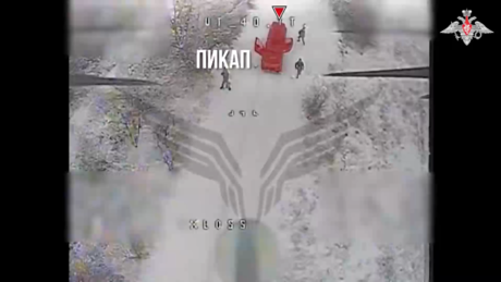 VÍDEO: Drones russos arrasam equipamentos e posições ucranianas